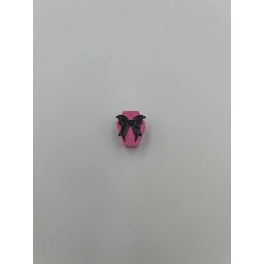 Monster High Scary Sweet Birthday Draculaura Coffin Gift Box w/ Jewelry